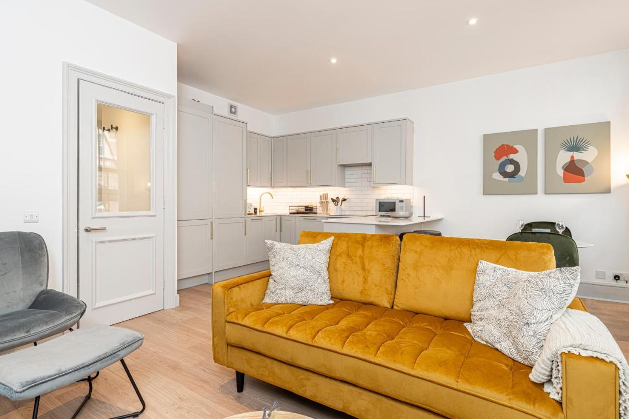 Stylish 1 Bed Flats In Soho, Next To Piccadilly Circus And Trafalgar Square Лондон Екстер'єр фото