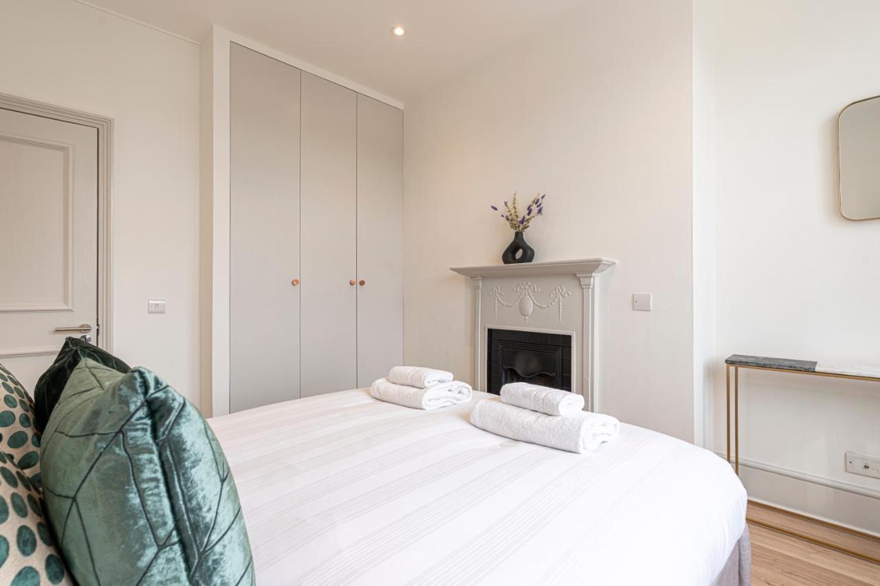 Stylish 1 Bed Flats In Soho, Next To Piccadilly Circus And Trafalgar Square Лондон Екстер'єр фото