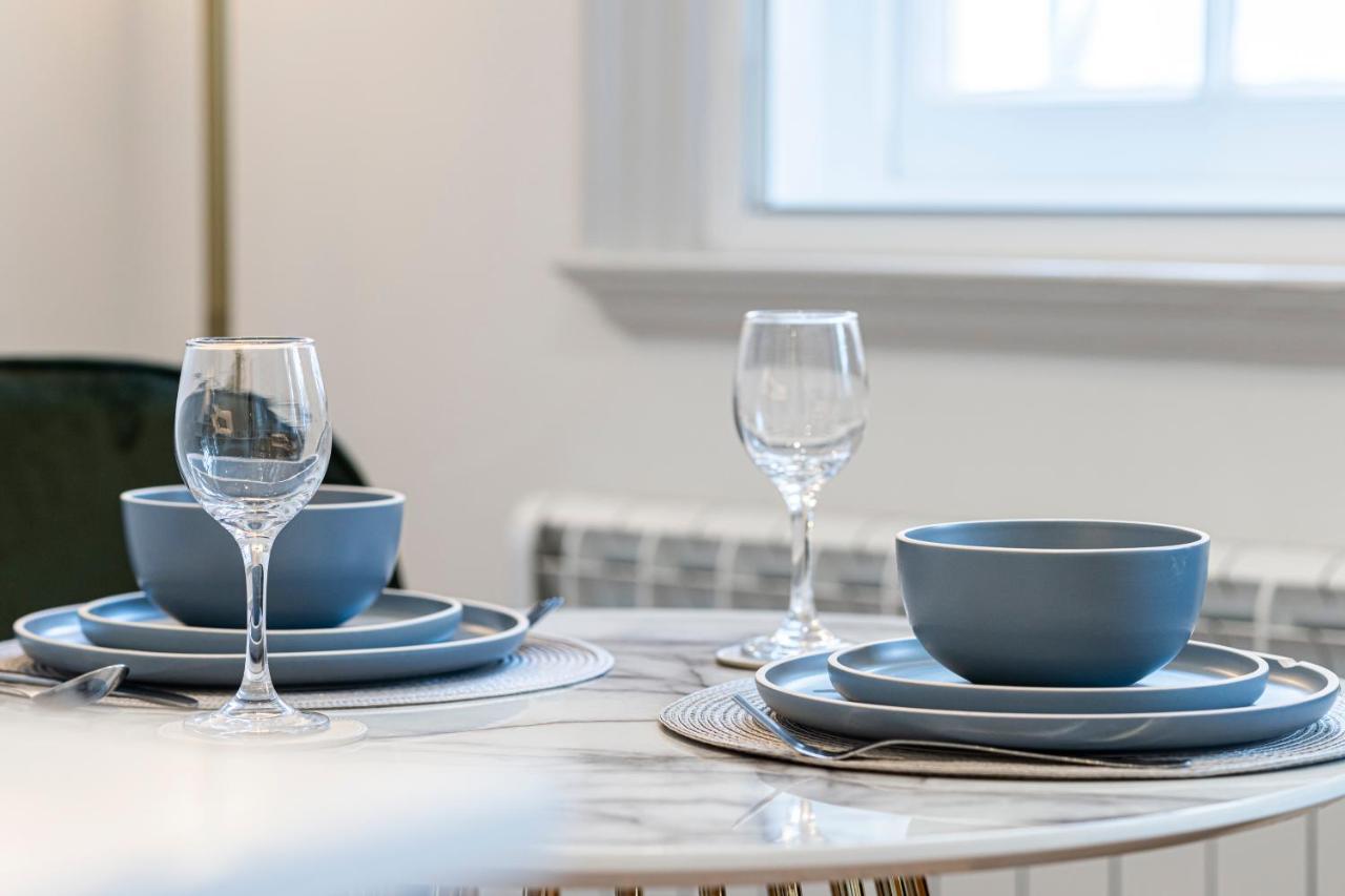 Stylish 1 Bed Flats In Soho, Next To Piccadilly Circus And Trafalgar Square Лондон Екстер'єр фото