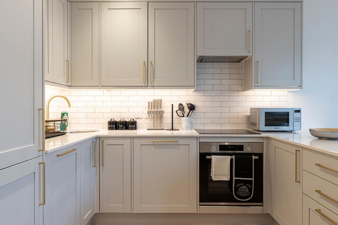 Stylish 1 Bed Flats In Soho, Next To Piccadilly Circus And Trafalgar Square Лондон Екстер'єр фото