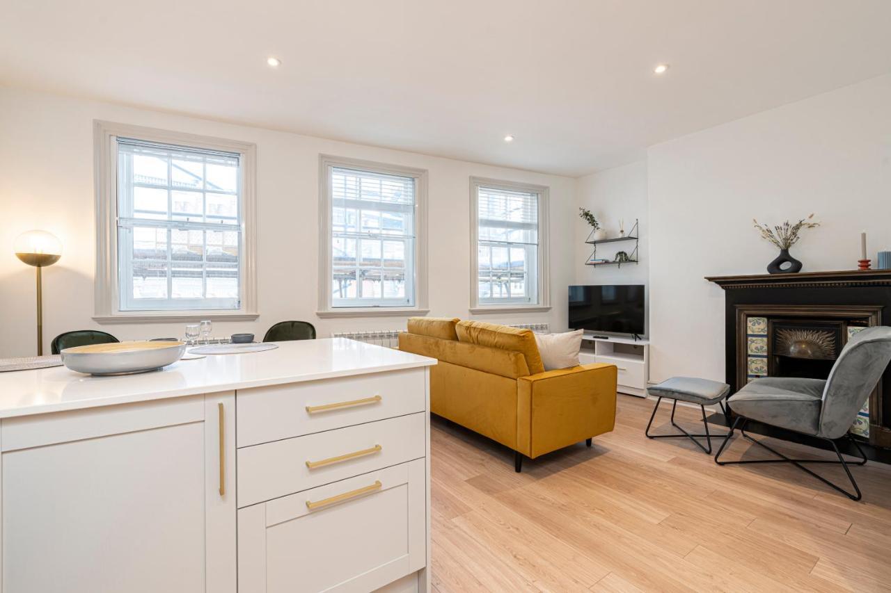 Stylish 1 Bed Flats In Soho, Next To Piccadilly Circus And Trafalgar Square Лондон Екстер'єр фото