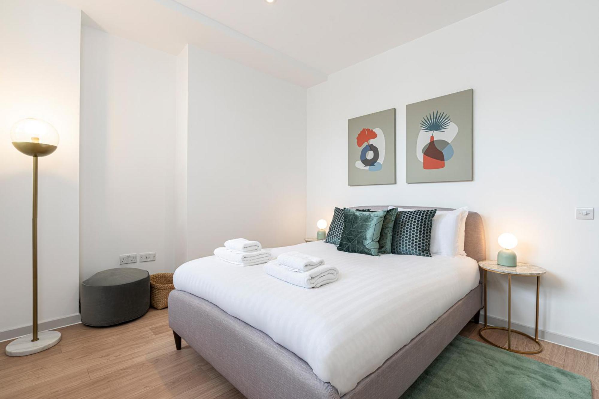 Stylish 1 Bed Flats In Soho, Next To Piccadilly Circus And Trafalgar Square Лондон Екстер'єр фото