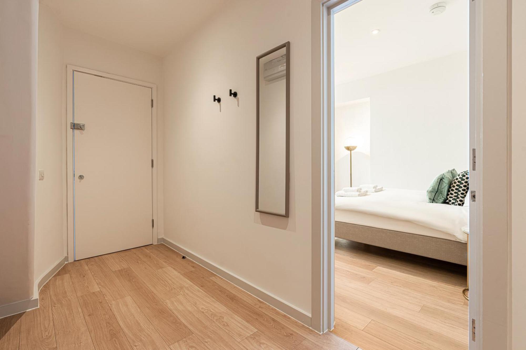Stylish 1 Bed Flats In Soho, Next To Piccadilly Circus And Trafalgar Square Лондон Екстер'єр фото