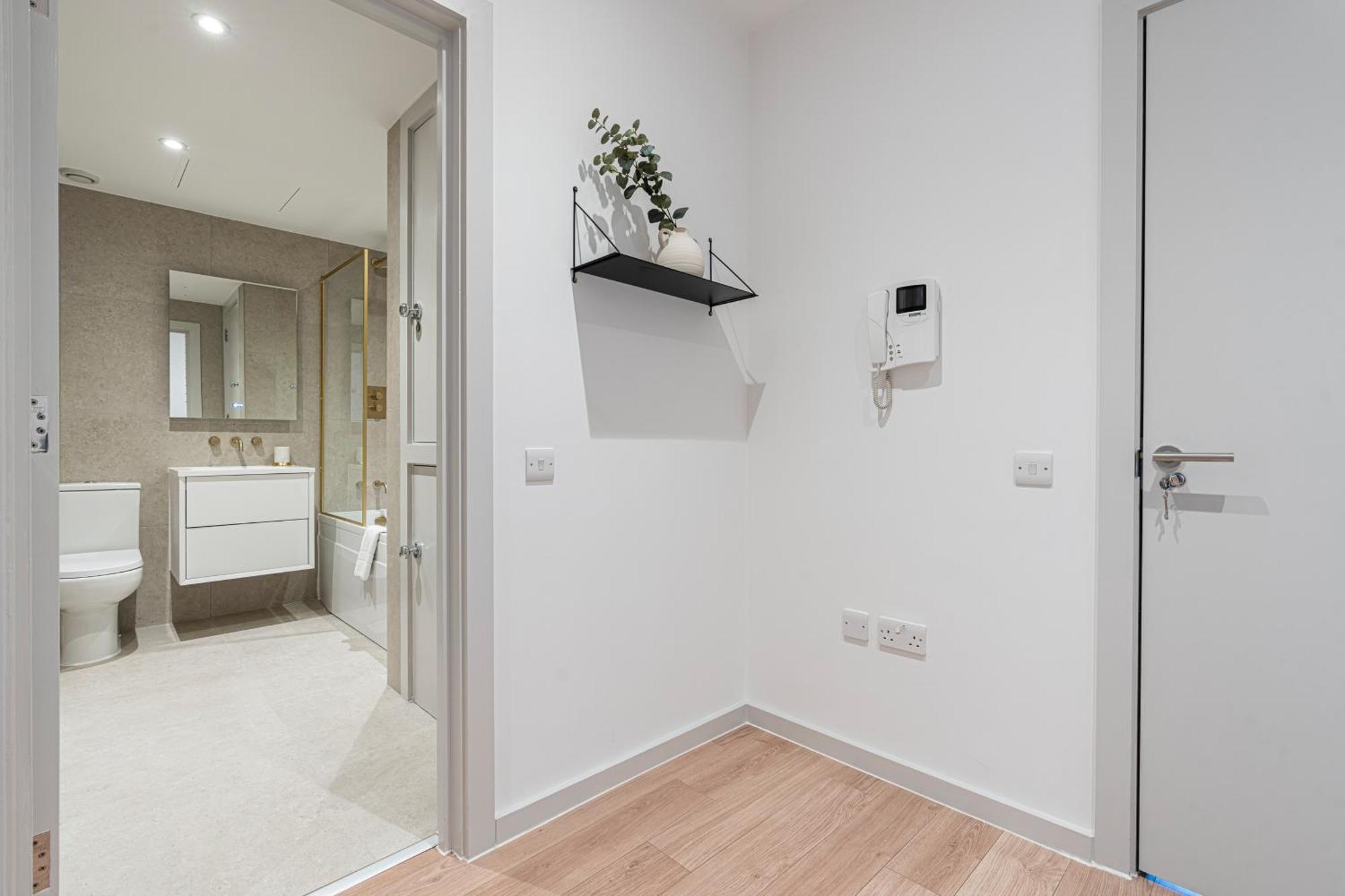 Stylish 1 Bed Flats In Soho, Next To Piccadilly Circus And Trafalgar Square Лондон Екстер'єр фото