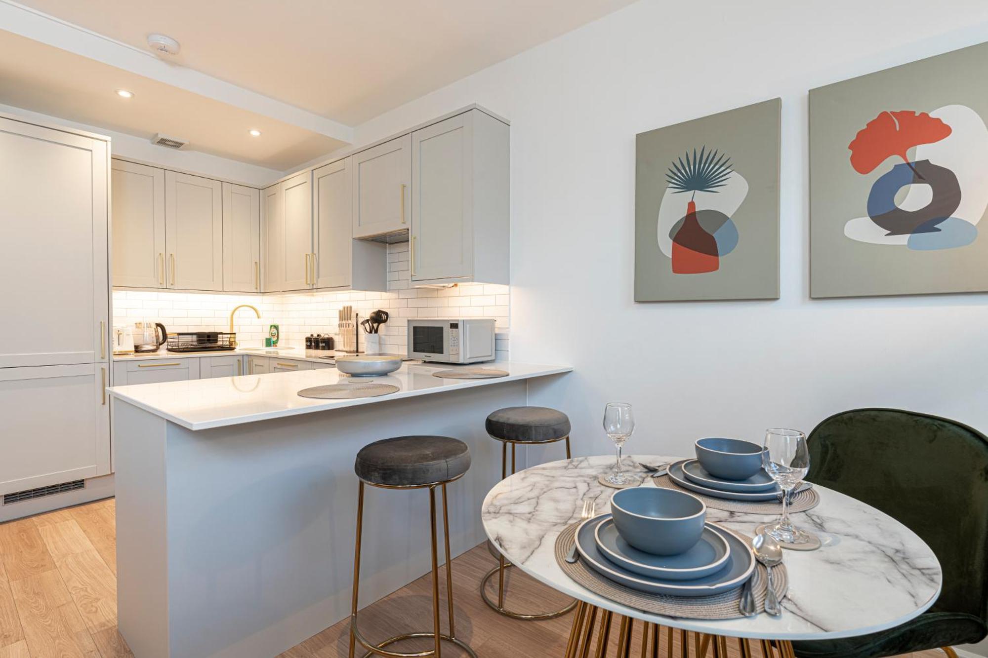 Stylish 1 Bed Flats In Soho, Next To Piccadilly Circus And Trafalgar Square Лондон Екстер'єр фото