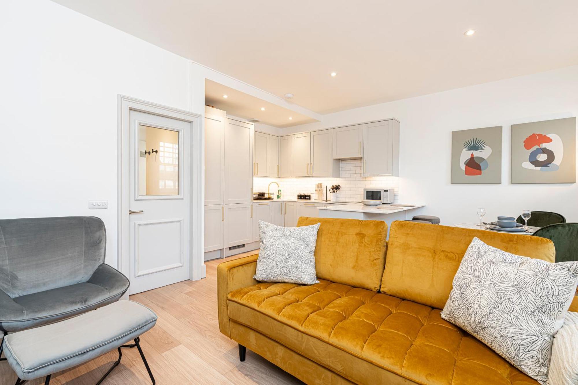 Stylish 1 Bed Flats In Soho, Next To Piccadilly Circus And Trafalgar Square Лондон Екстер'єр фото